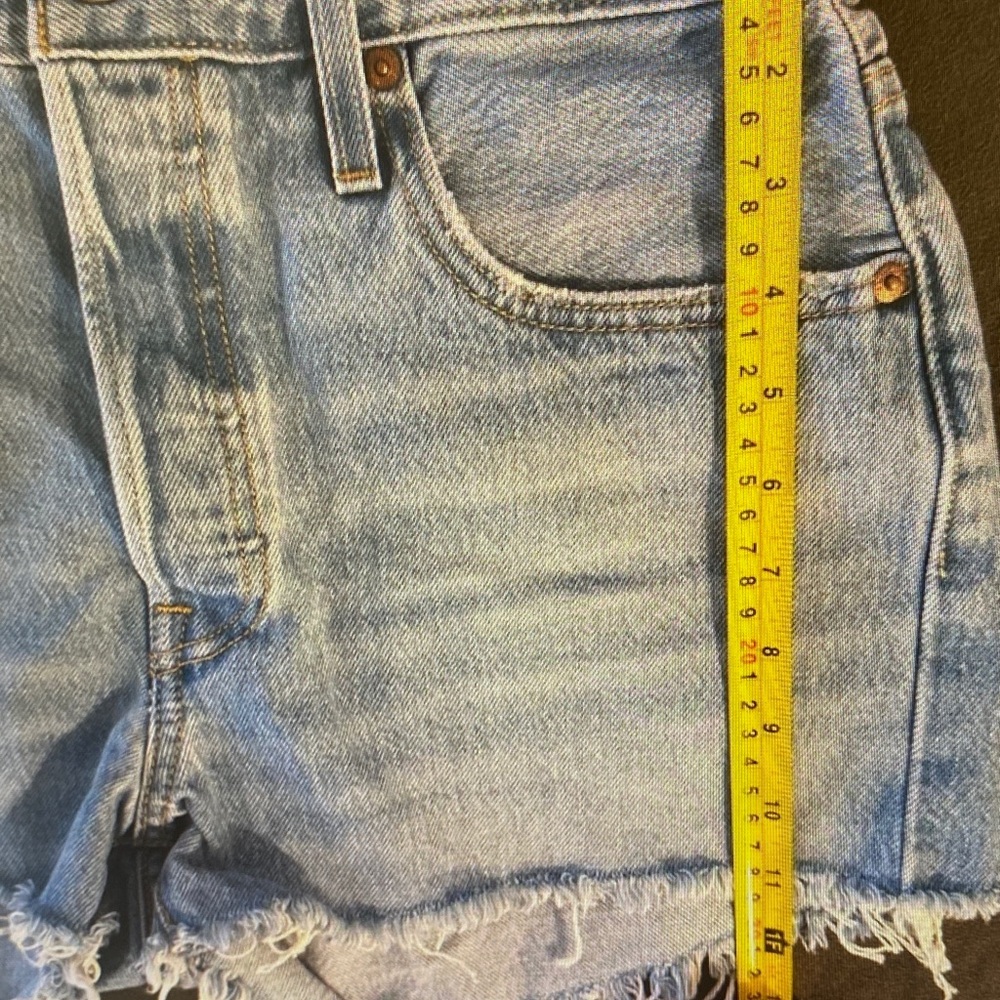 Levi's Light Wash Frayed Hem Denim Shorts - Picture 6 of 8